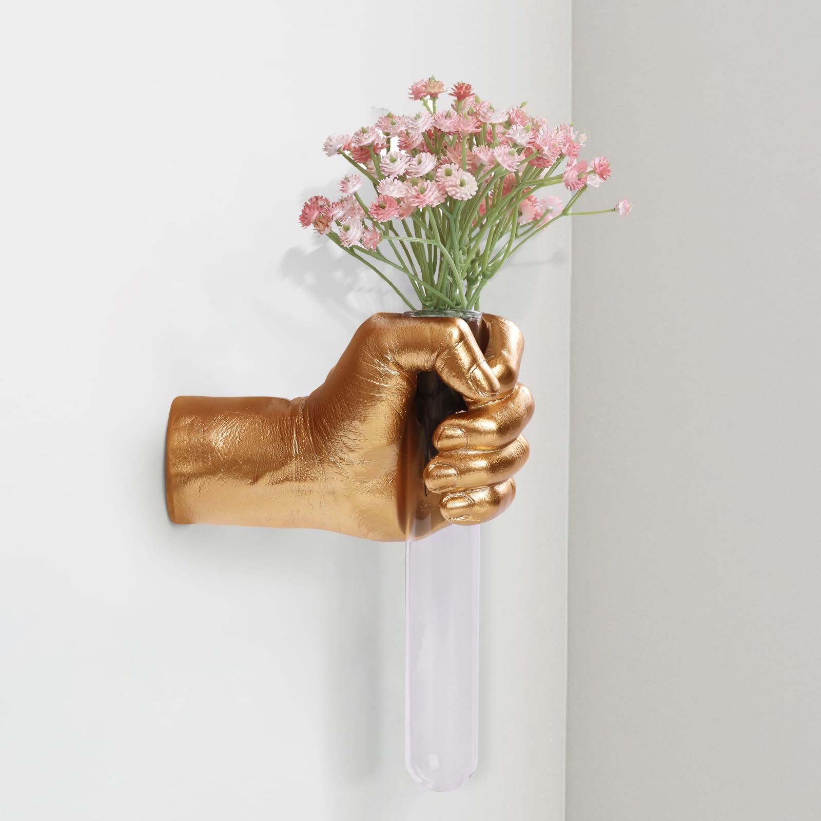 25 Unique Wall Art Ideas That Aren't Mass-Produced 25 Unique Wall Art Ideas That Aren’t Mass-Produced