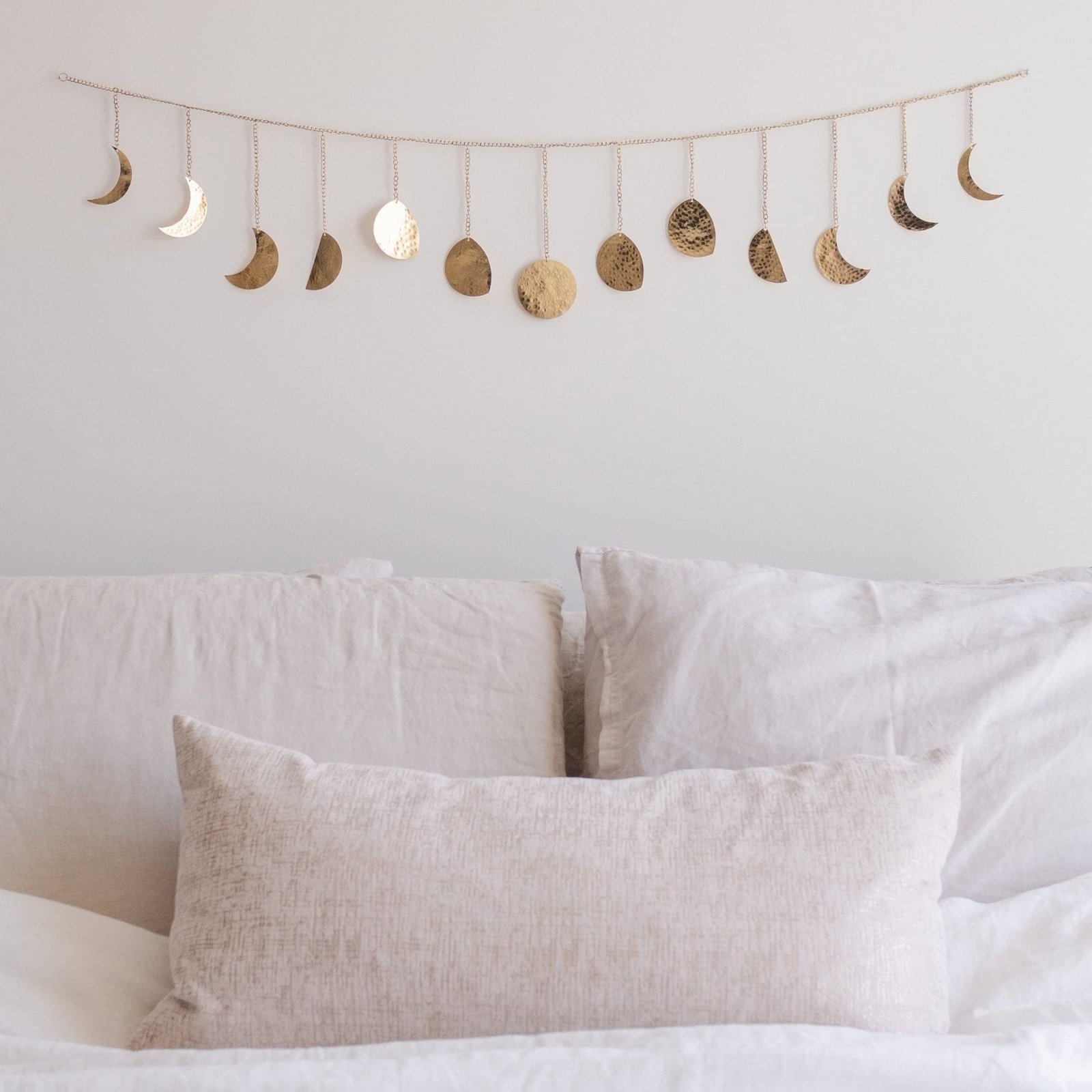 25 Unique Wall Art Ideas That Aren't Mass-Produced 25 Unique Wall Art Ideas That Aren’t Mass-Produced