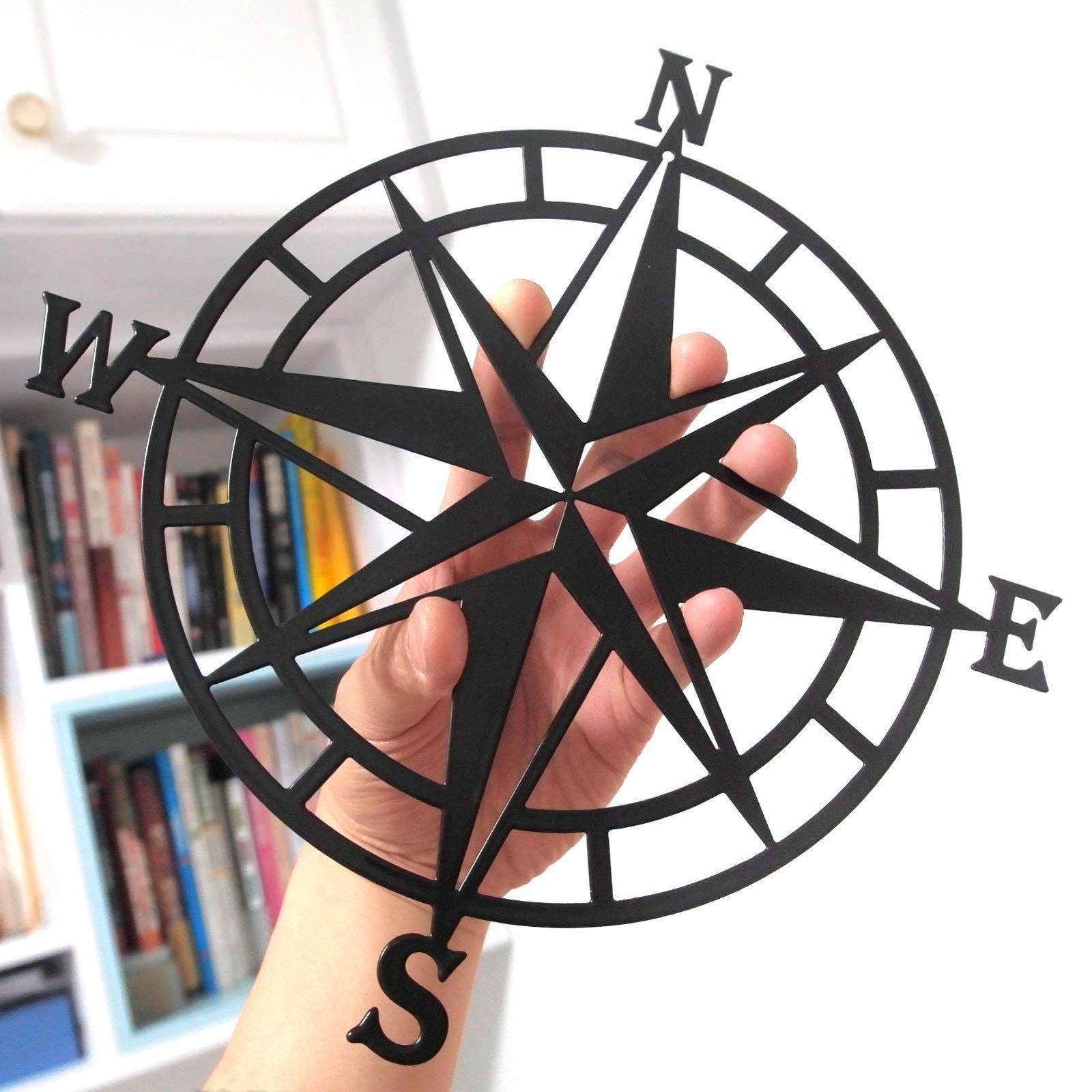 15 Nautical Wall Decor Ideas for Rooms That Feel Like the Sea Nautical Wall Decor