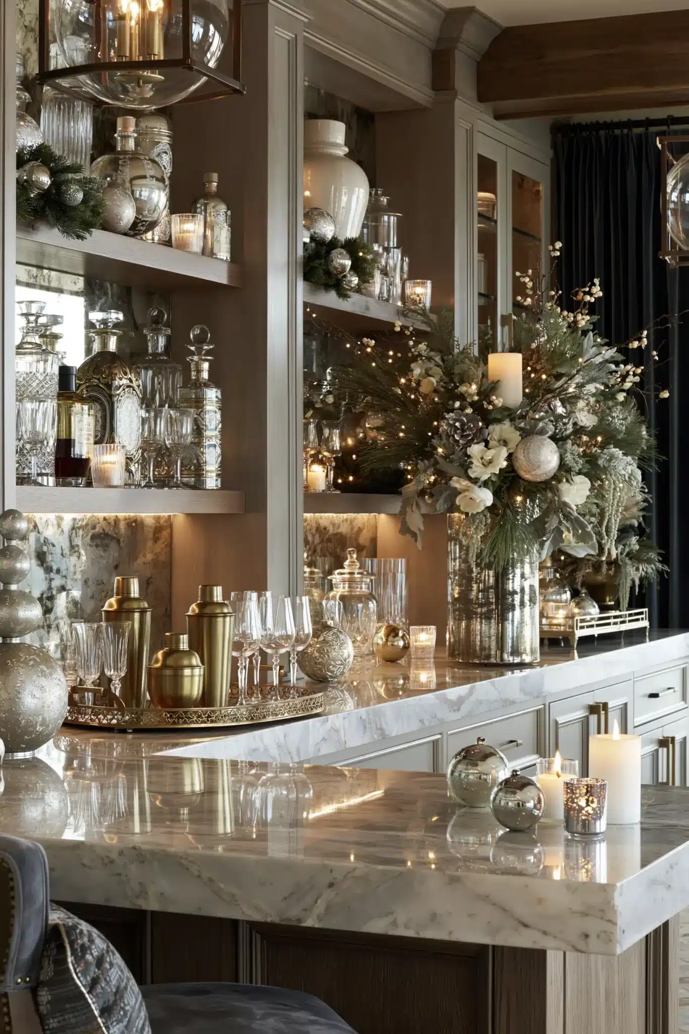 29 Classic Christmas Decor Ideas That Show Up in Every Family Photo classic christmas decor