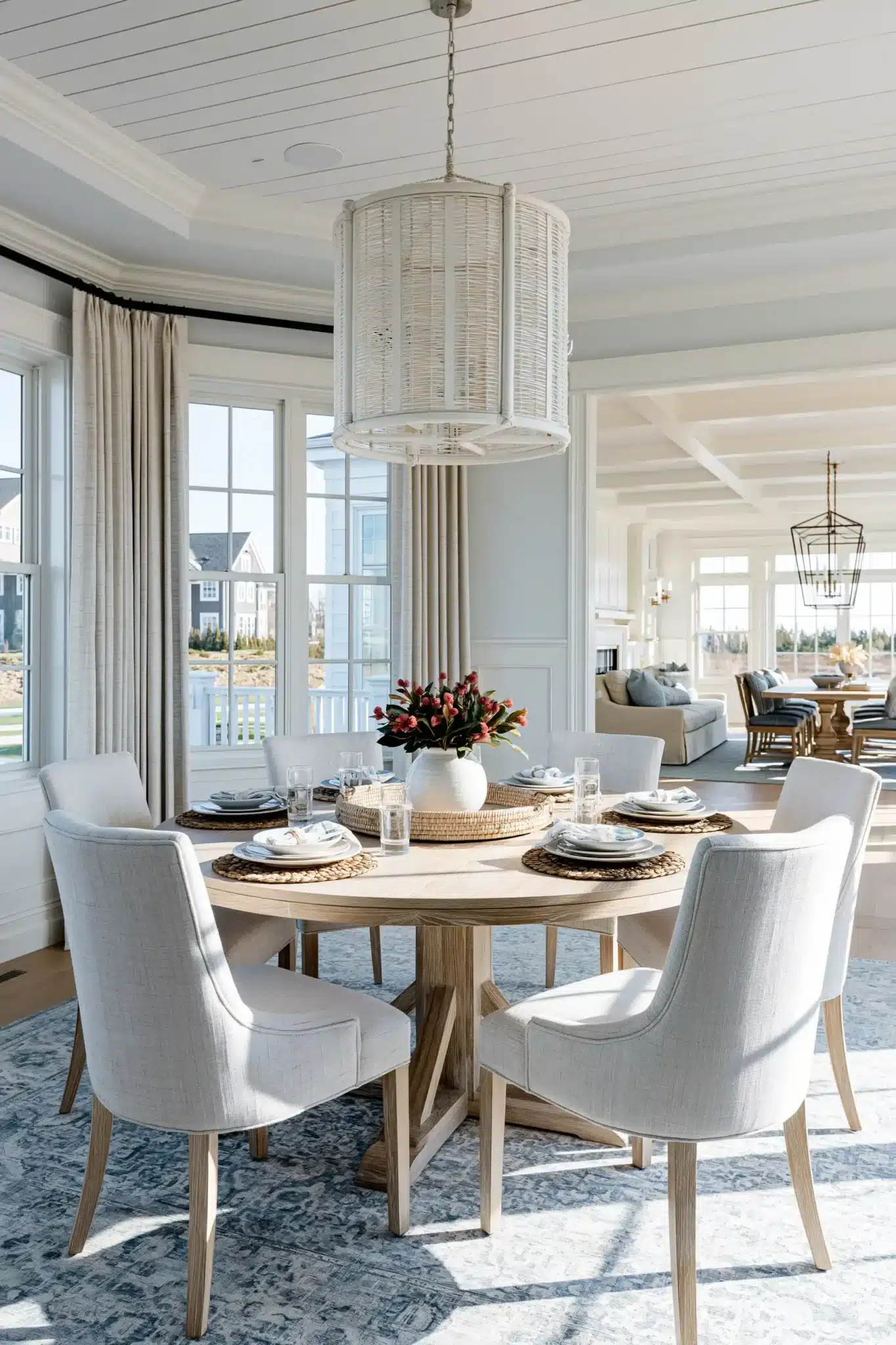 29 Round Table Dining Room Plans for Easier Conversation round table dining room