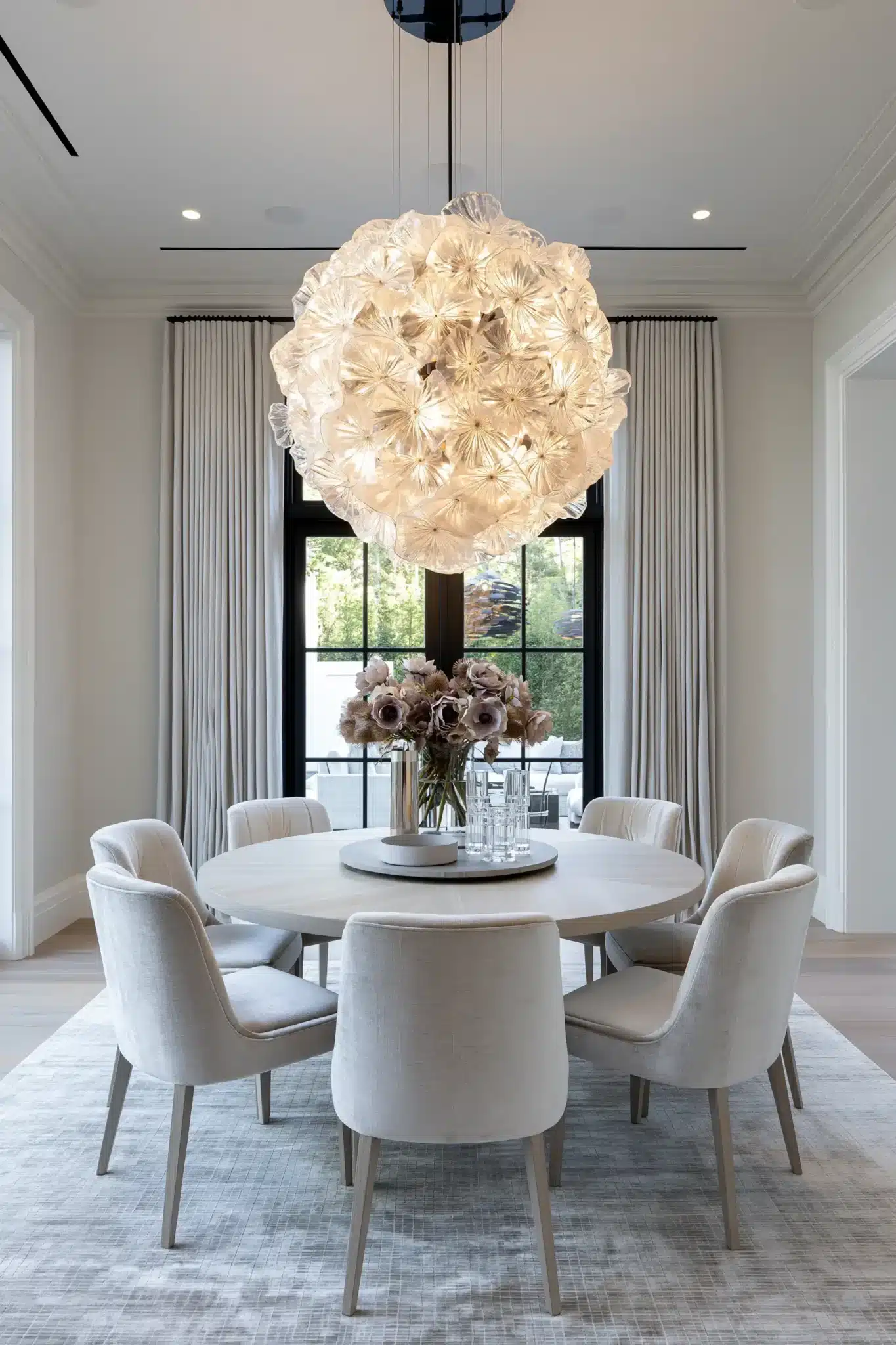 29 Round Table Dining Room Plans for Easier Conversation round table dining room