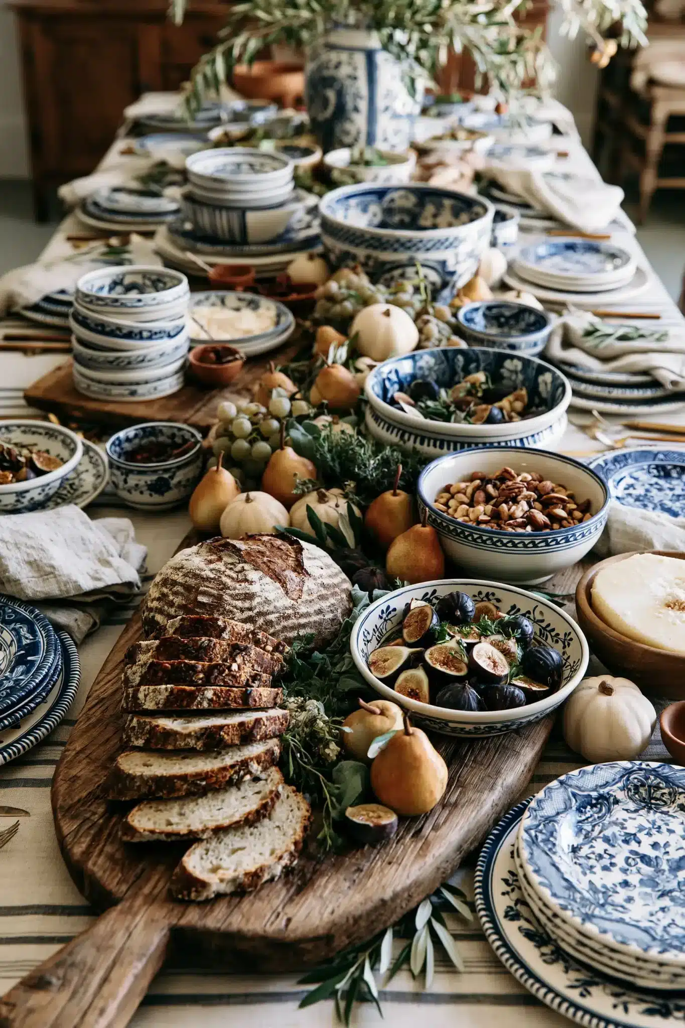 29 Blue Thanksgiving Table Decor Ideas Beyond the Usual Orange blue thanksgiving table decor