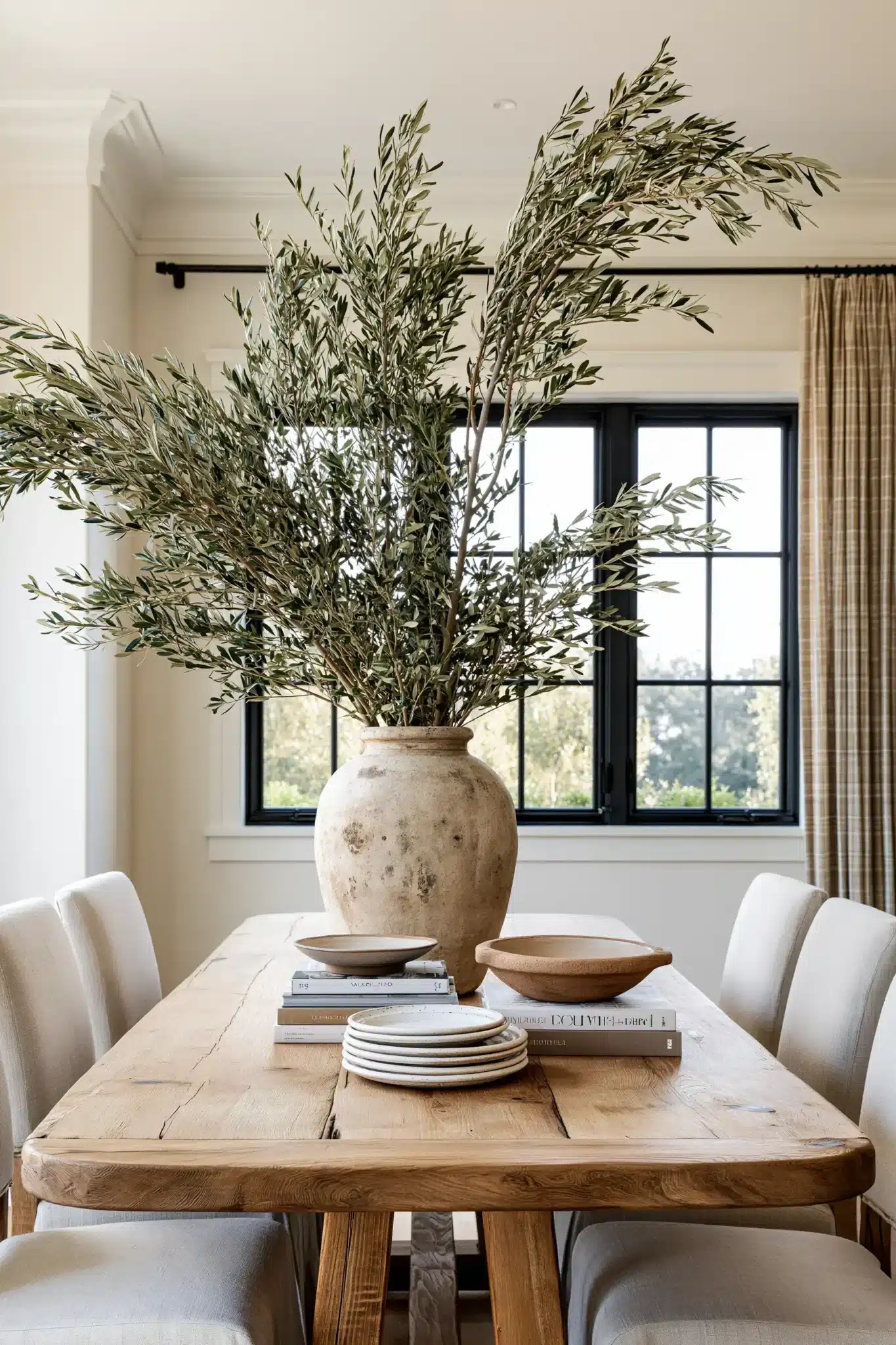 29 Dining Room Table Centerpiece Ideas You Can Build Fast dining room table centerpiece ideas