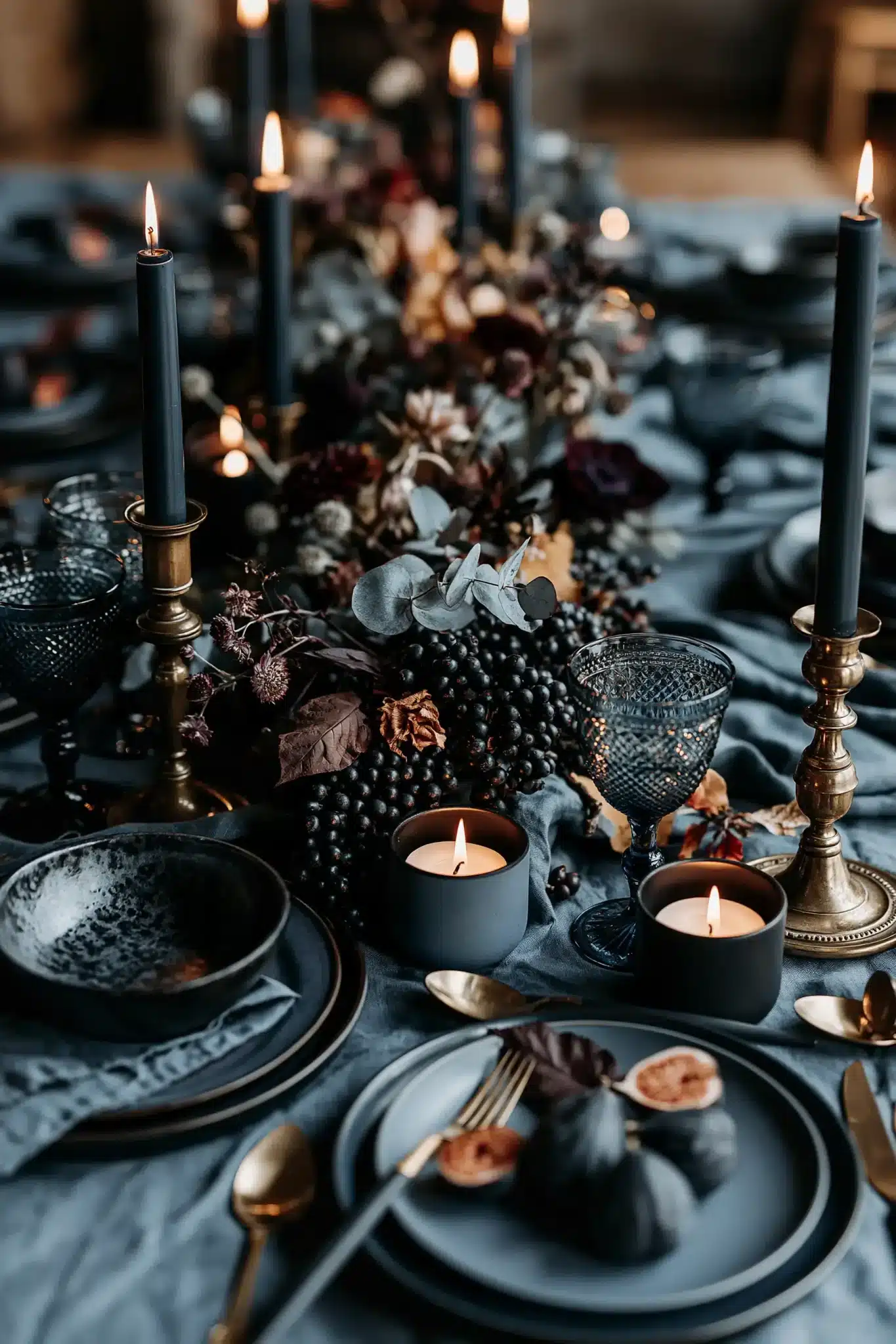 29 Blue Thanksgiving Table Decor Ideas Beyond the Usual Orange blue thanksgiving table decor